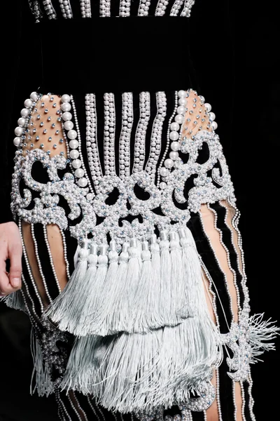 Look 64